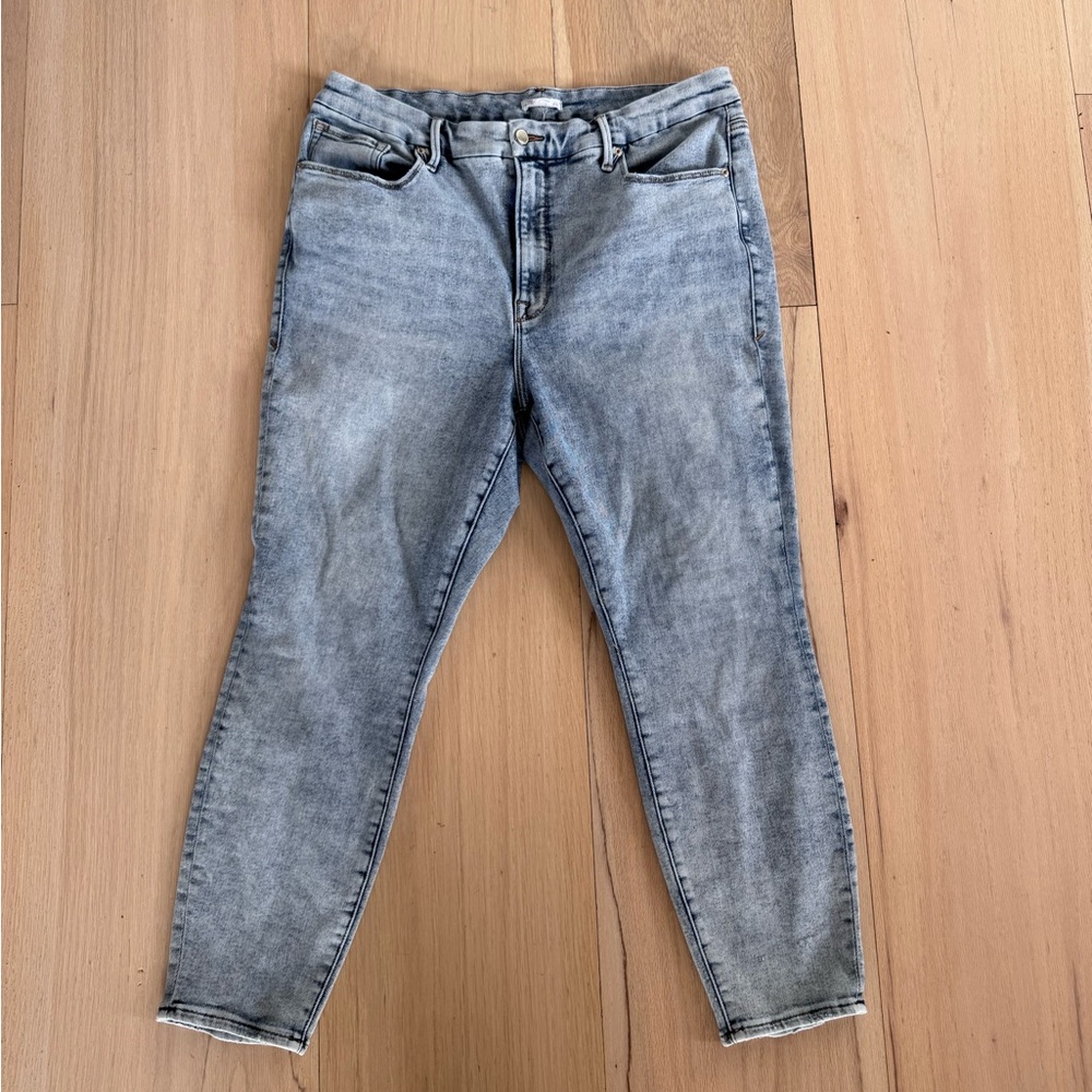 Good American Good Legs Jeans Light Wash Size 18